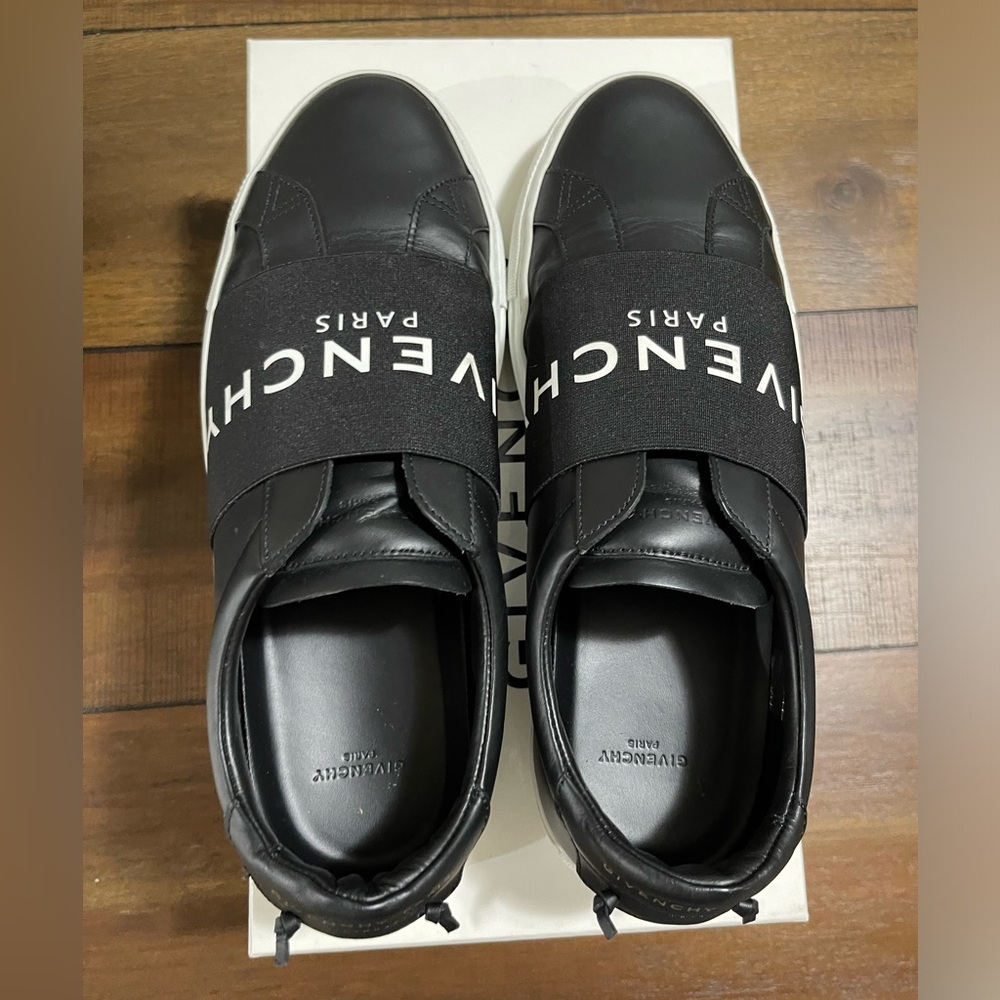 Urban street sneaker black/white